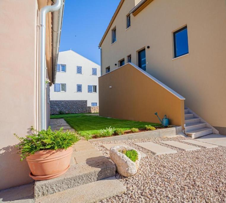 Apartment Leni Cres Exterior foto